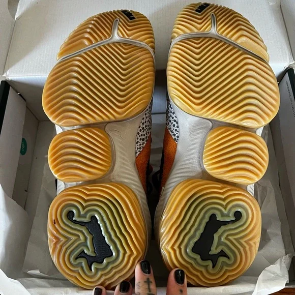Atmos x Nike LeBron 16 Low “Safari” - Picture 3 of 9